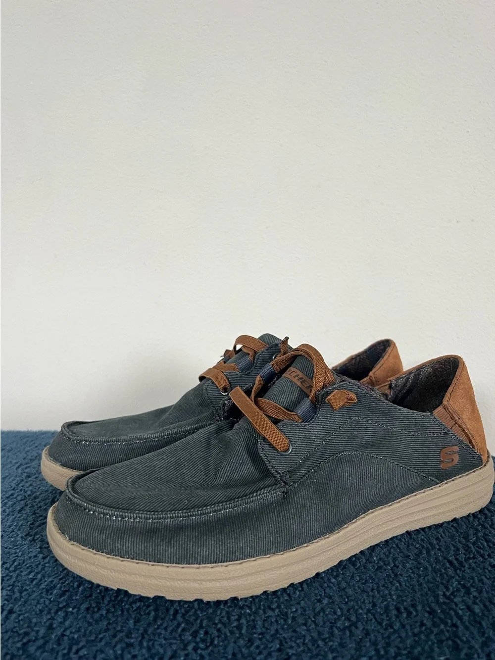 Skechers 10 never
